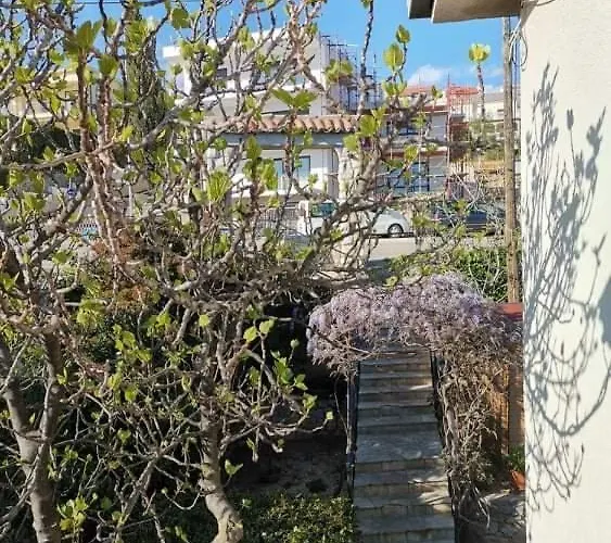Sunce בית הארחה