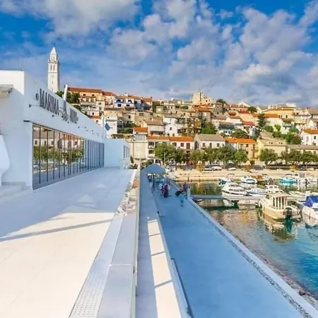 招待所 桑斯旅馆 诺维·维诺多尔斯基